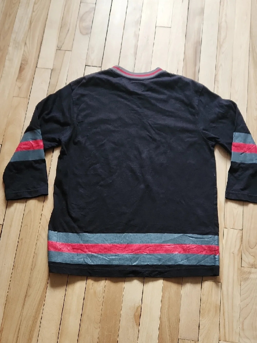 Stussy Black Tee with Gray Logo and Red Stripe Accents - Picture 9 of 16